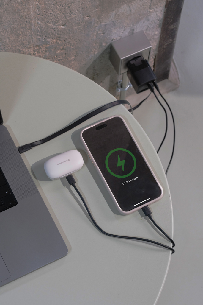 Cargador GaN Mendocino con cable retráctil Urban Vitamin 65W - Oficina - Mochilas corporativas personalizadas - imagen 16