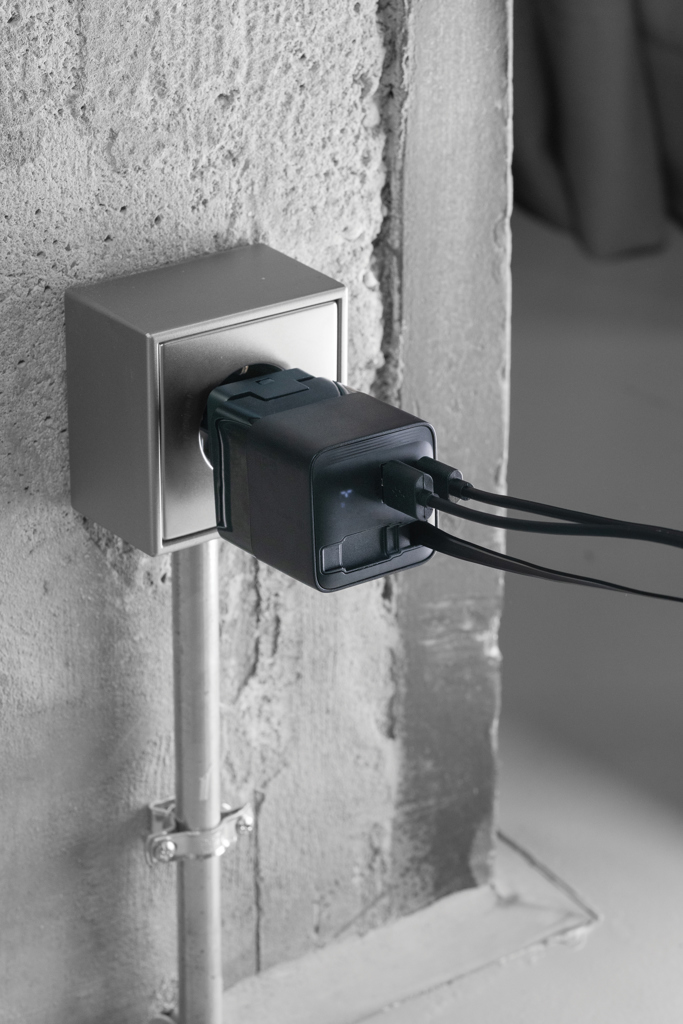 Cargador GaN Mendocino con cable retráctil Urban Vitamin 65W - Oficina - Mochilas corporativas personalizadas - imagen 17