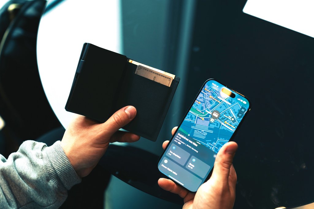 Cartera Seekcard poliéster con localizador - Tarjeteros y carteras personalizados - Mochilas corporativas personalizadas - imagen 11