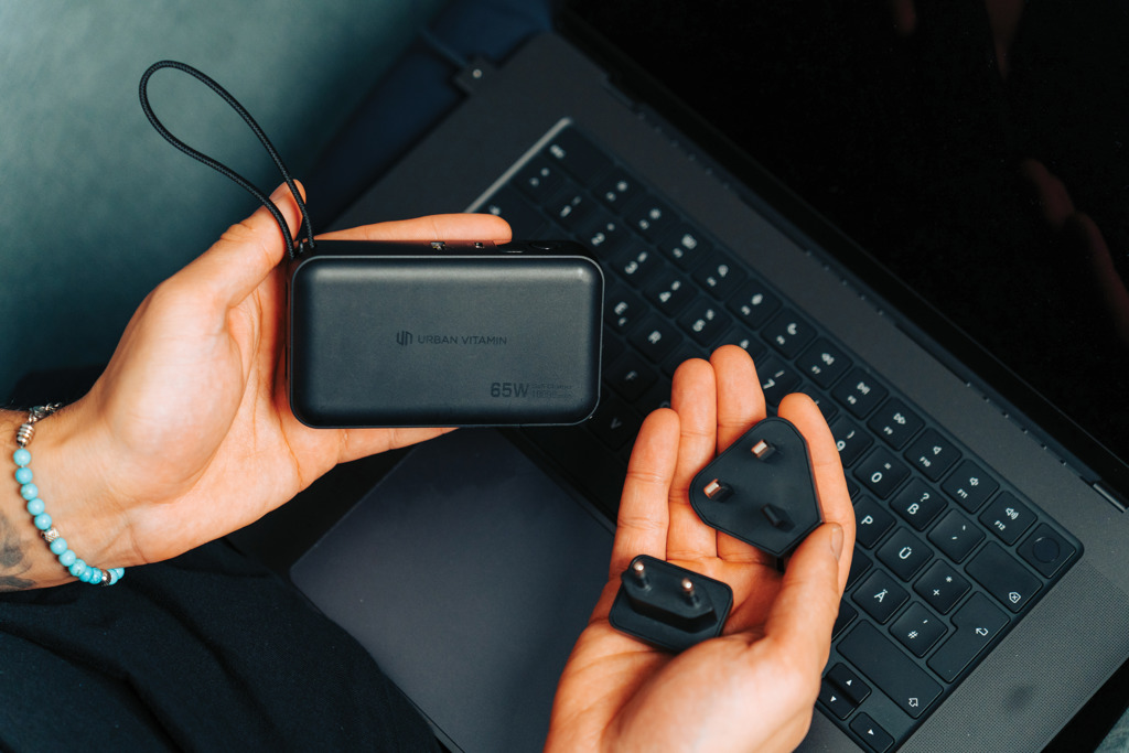 Cargador híbrido Urban Vitamin Eureka RCS reciclado 65W - Viaje - Mochilas corporativas personalizadas - imagen 14