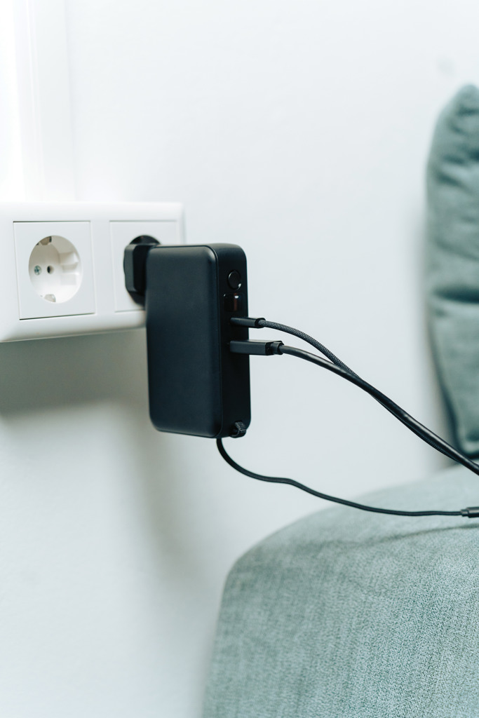 Cargador híbrido Urban Vitamin Eureka RCS reciclado 65W - Viaje - Mochilas corporativas personalizadas - imagen 15