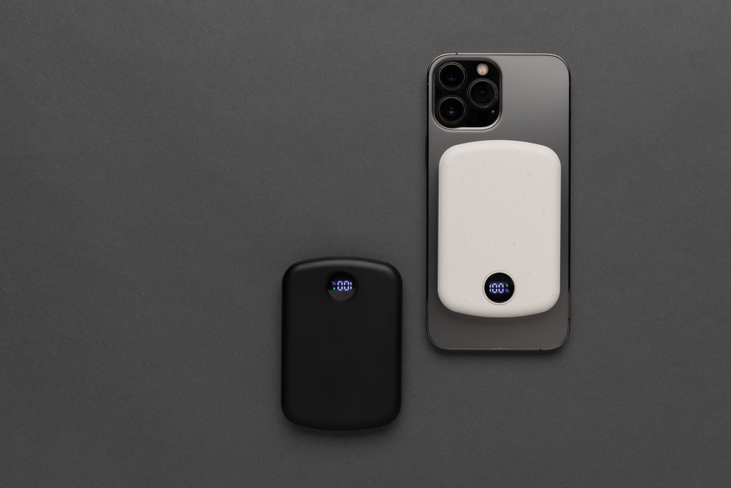 Powerbank MagBoost de 5000 mah de plástico reciclado RCS - Viaje - Mochilas corporativas personalizadas - imagen 9