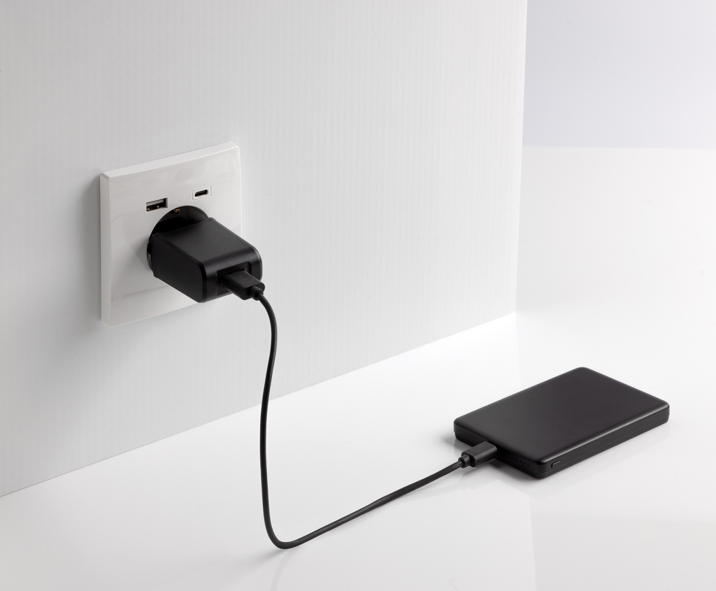 Powerbank Orion magnético 5000 mAh aluminio reciclado RCS - Viaje - Mochilas corporativas personalizadas - imagen 8