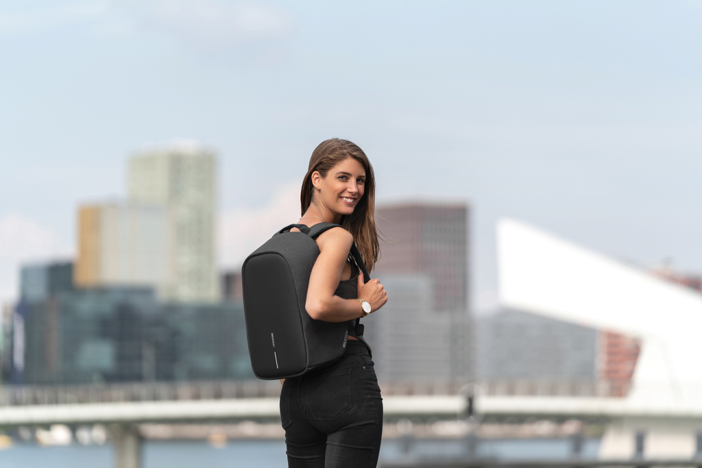 Bobby Hero Small, mochila antirrobo - Mochilas personalizadas - Mochilas corporativas personalizadas - imagen 15