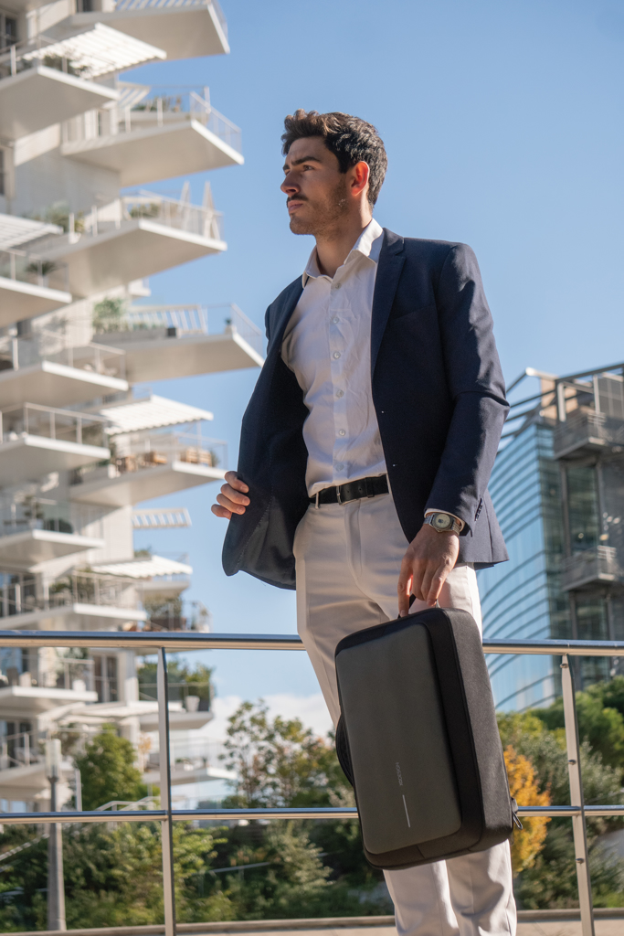 Mochila y maletín antirrobo Bobby Bizz 2.0 - Mochilas personalizadas - Mochilas corporativas personalizadas - imagen 17