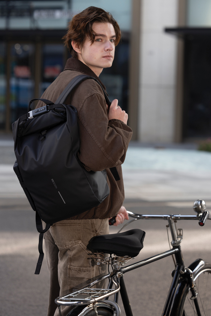 Mochila urbana para bicicleta resistente al agua - Mochilas personalizadas - Mochilas corporativas personalizadas - imagen 18
