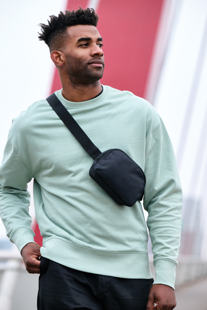 Bolsa bandolera de uso diario Aero Aware™ RPET - Bolsas y Bolsos personalizados - Mochilas corporativas personalizadas - imagen 12