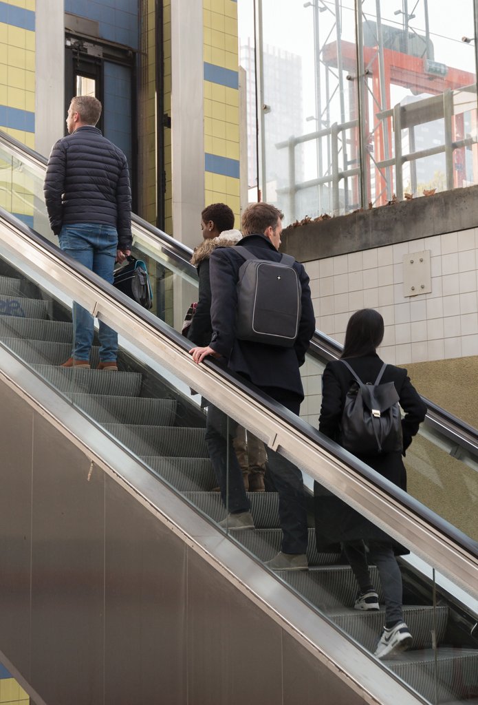 Mochila para portátil de 15,6" antirrobo Swiss Peak AWARE™ - Mochilas personalizadas - Mochilas corporativas personalizadas - imagen 14