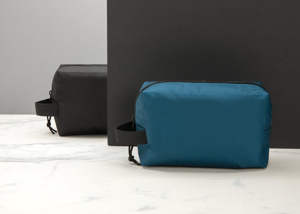 Neceser básico RPET Impact AWARE ™ - Neceseres personalizados - Mochilas corporativas personalizadas - imagen 9