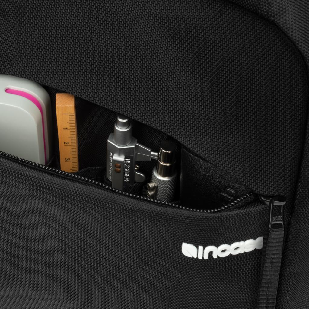 Funda fina Incase ICON - Novedades - Mochilas Corporativas Personalizadas - imagen 12