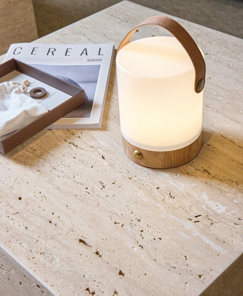 Lámpara VINGA Narni RCS de ABS reciclado - Oficina - Mochilas corporativas personalizadas - imagen 4