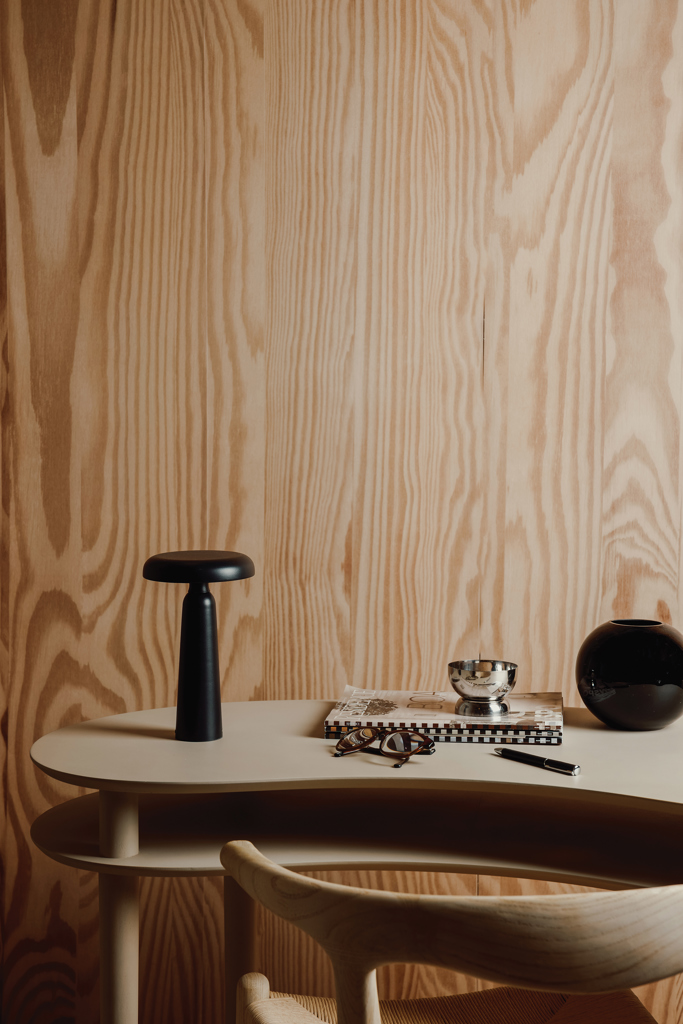 Lámpara de mesa VINGA Avery RCS - Oficina - Mochilas corporativas personalizadas - imagen 6